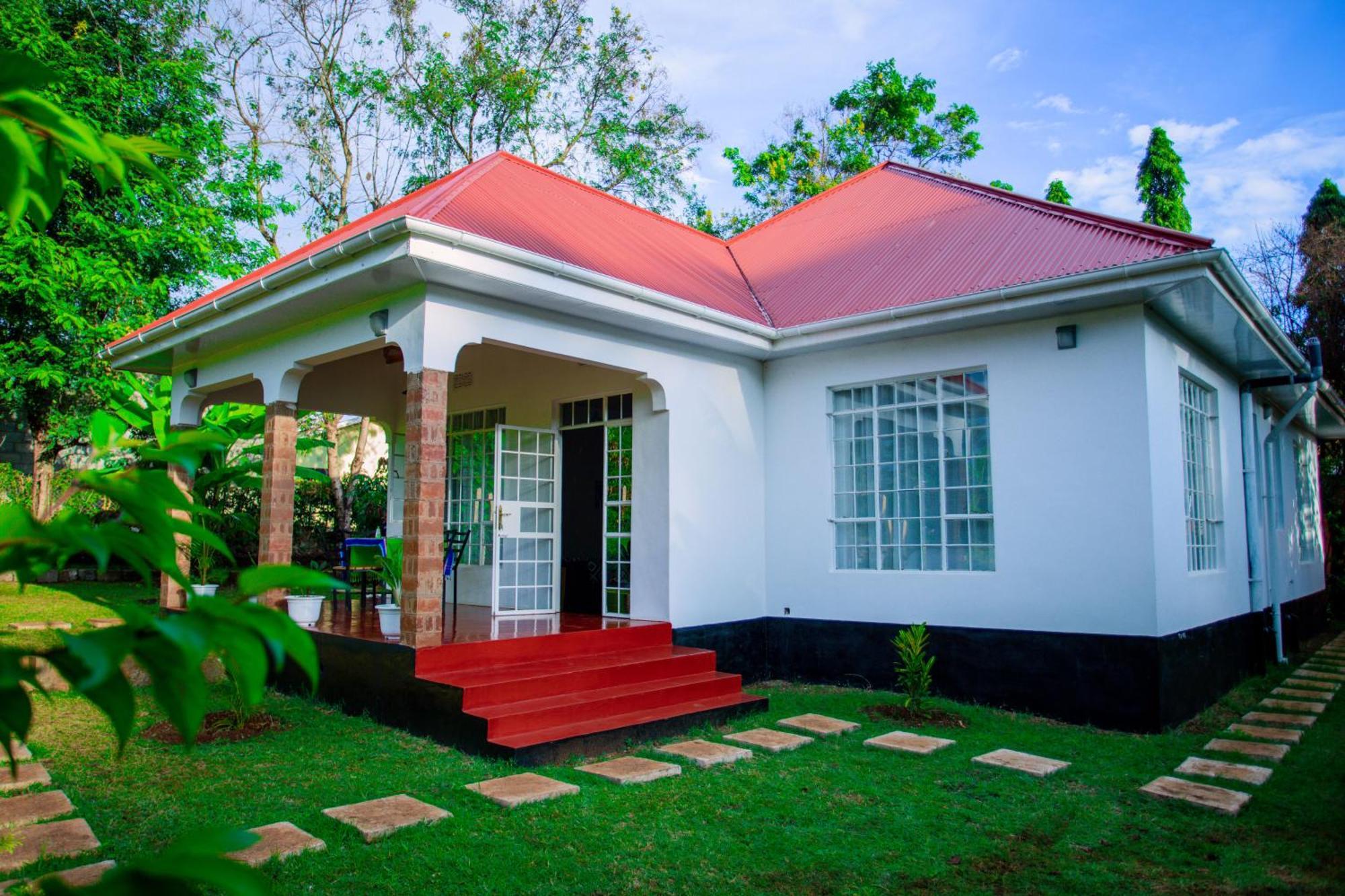 Royal Homestay Moshi Exterior photo