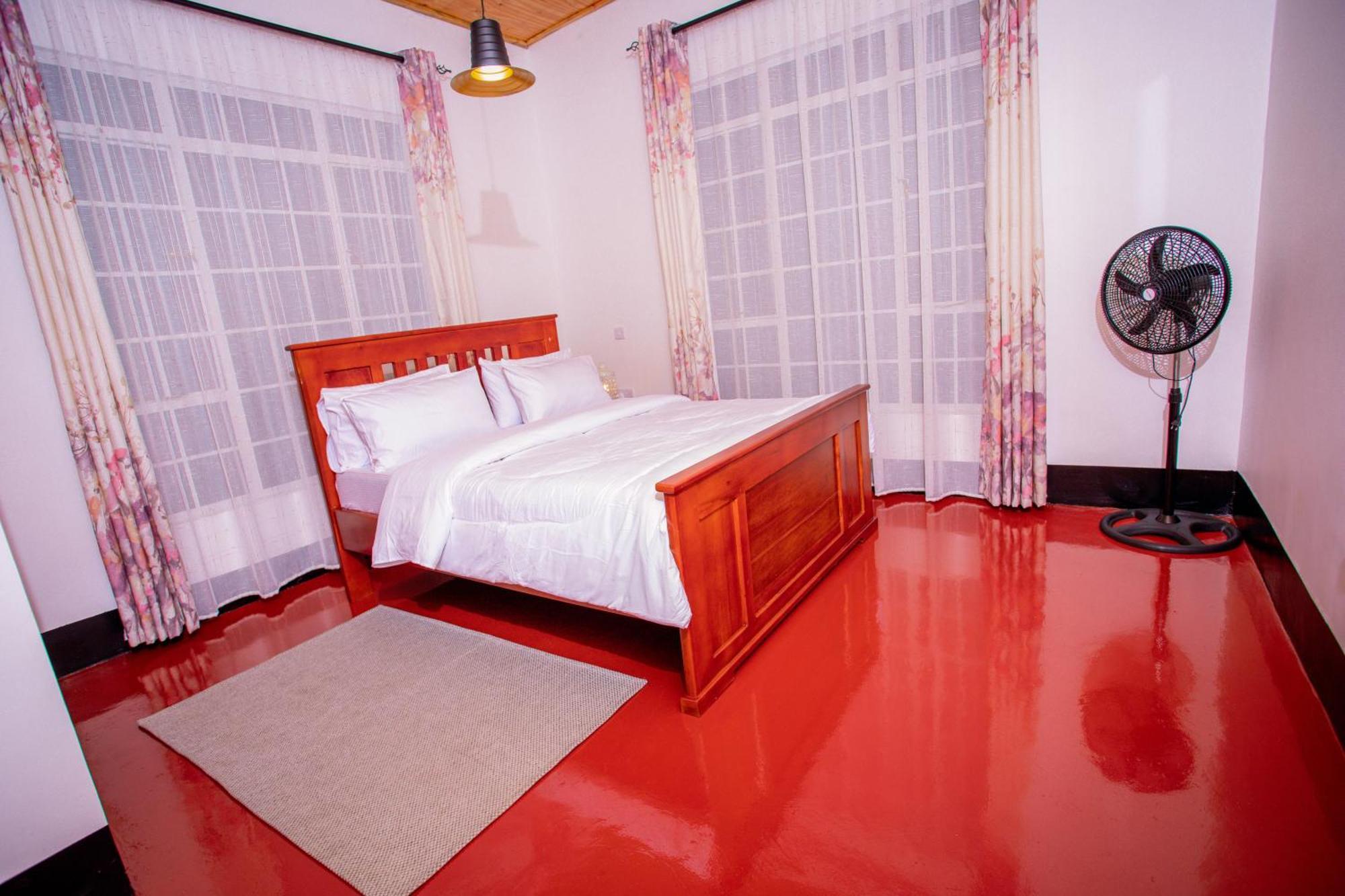 Royal Homestay Moshi Exterior photo