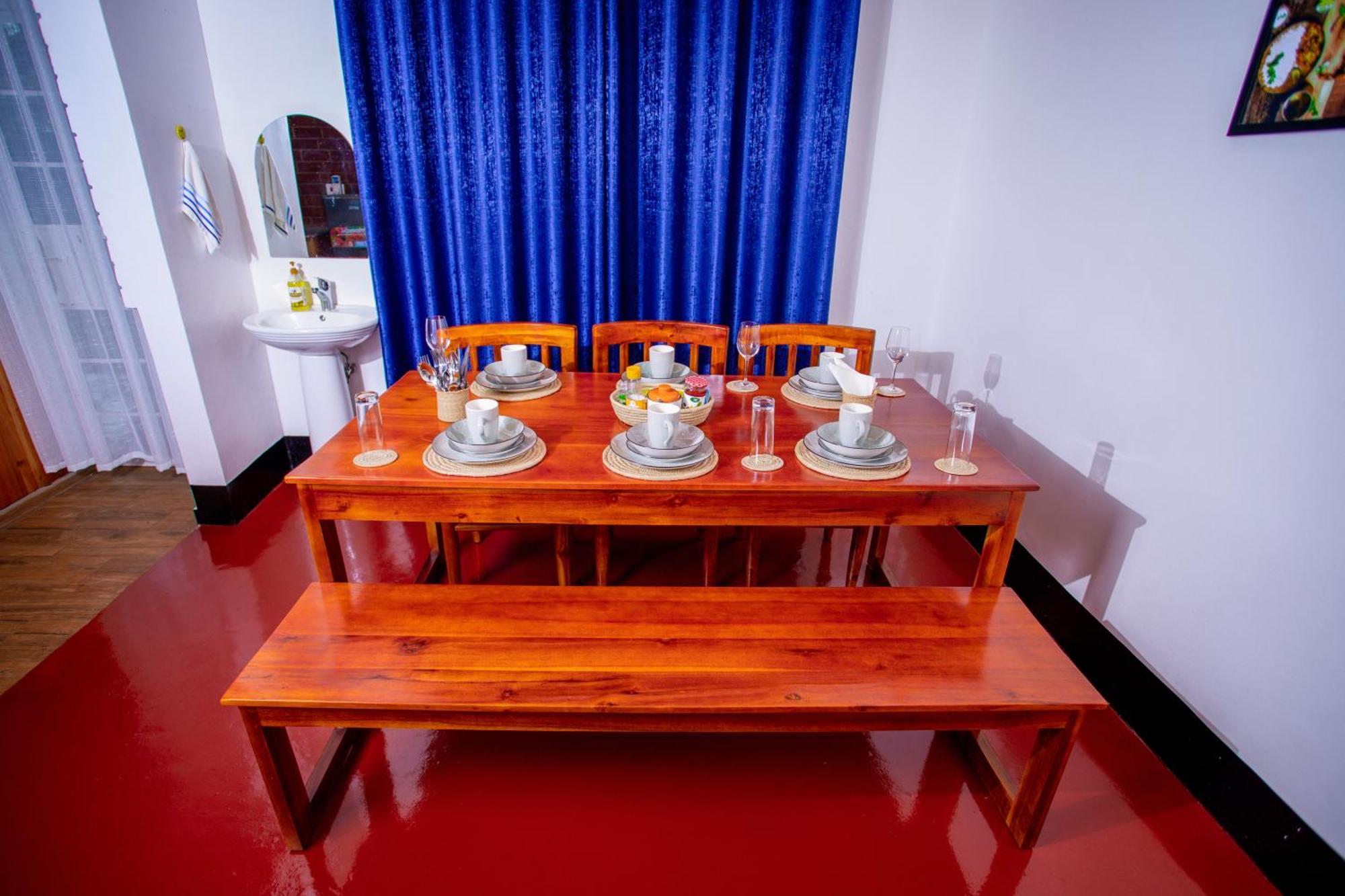 Royal Homestay Moshi Exterior photo